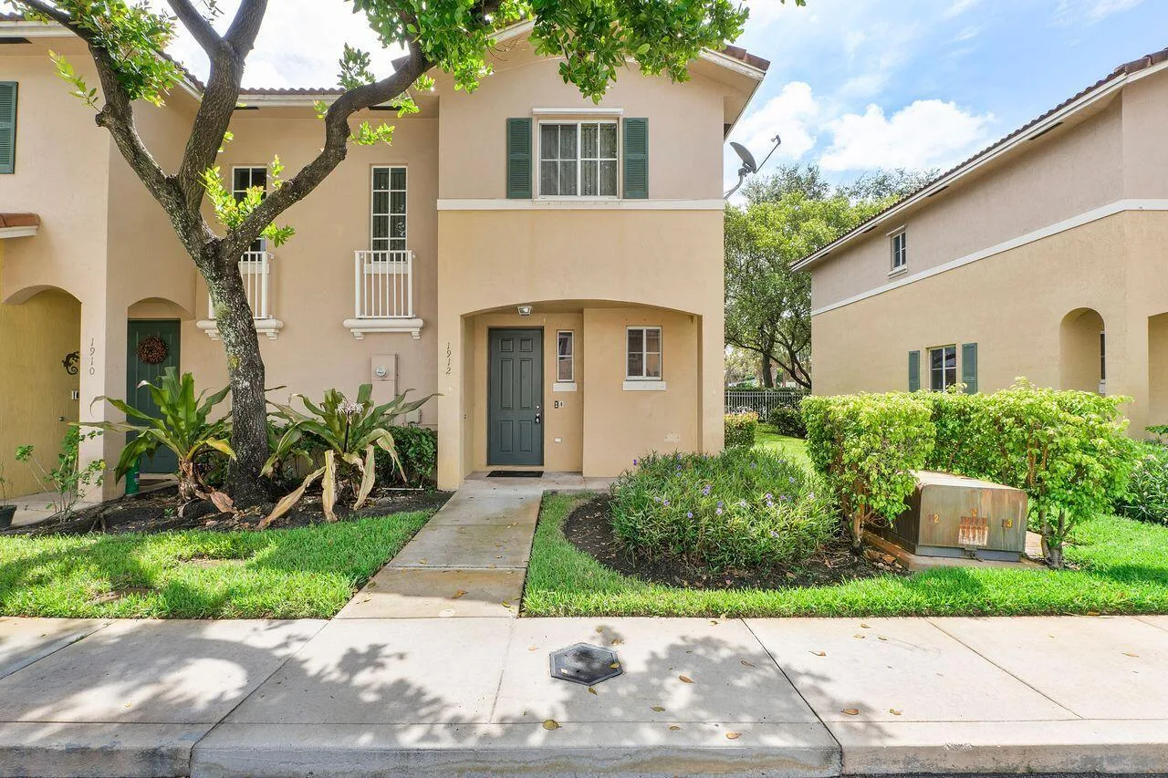 1912 SW 60th Avenue, North Lauderdale, FL 33068 photo 3