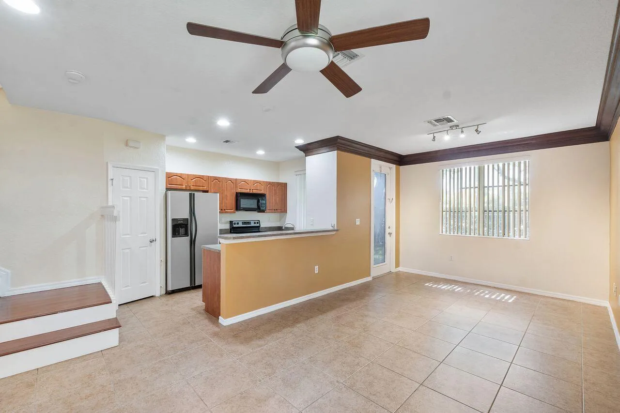 1912 SW 60th Avenue, North Lauderdale, FL 33068 photo 9