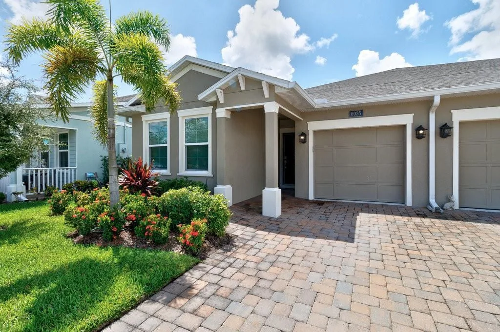 6035 Red Maple Manor, Vero Beach, FL 32966 photo 2