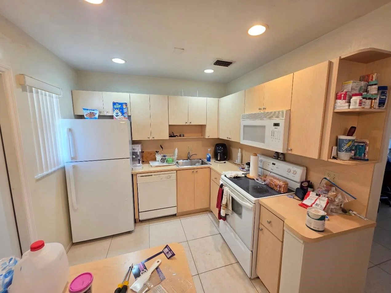 700 LAYNE Boulevard # 318B, Hallandale Beach, FL 33009