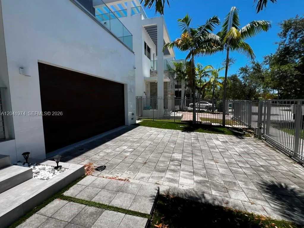 18975 Atlantic Blvd # 18975, Sunny Isles Beach, FL 33160 photo 6