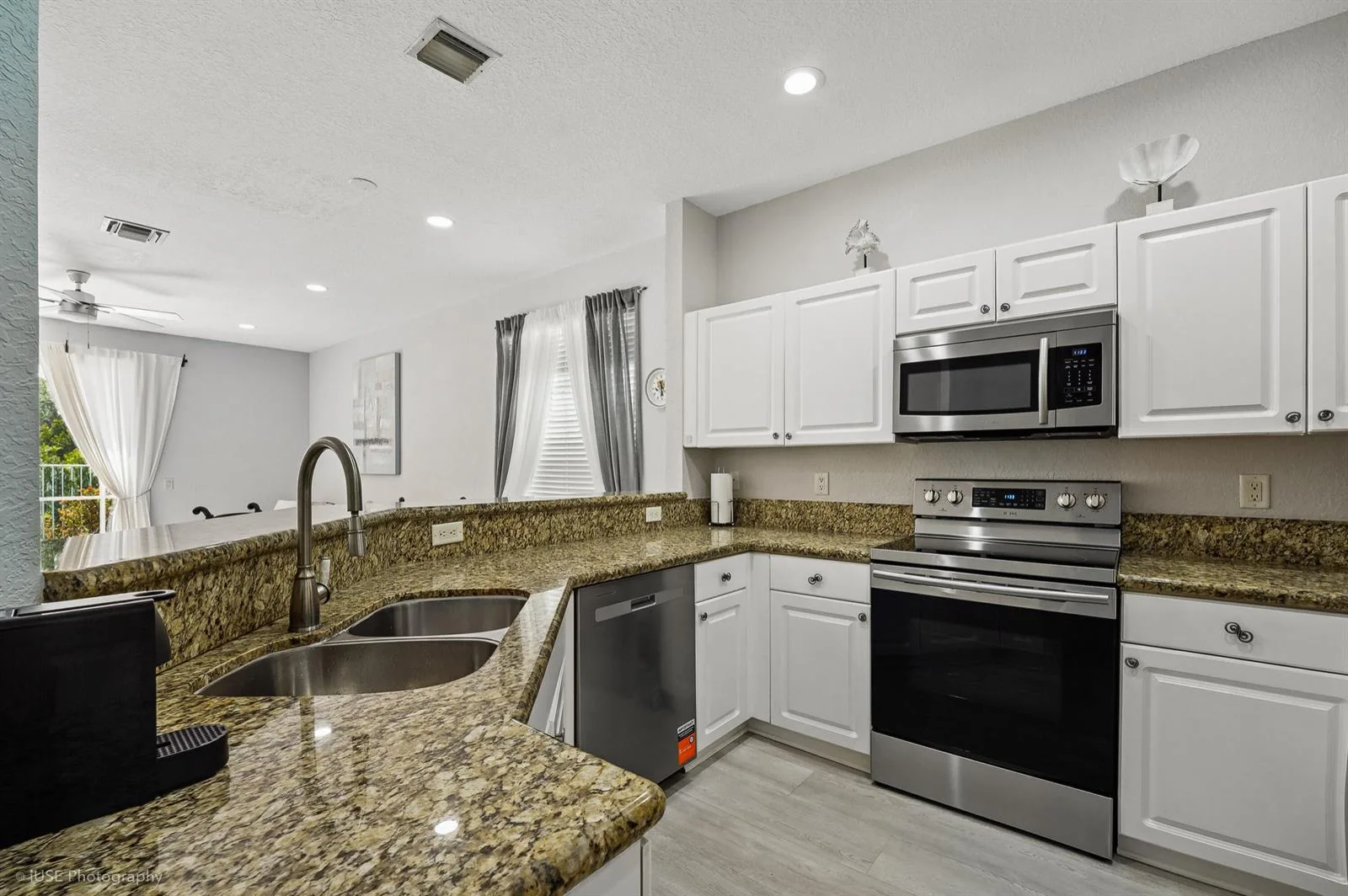 1428 CANARY ISLAND Drive, Weston, FL 33327 photo 6