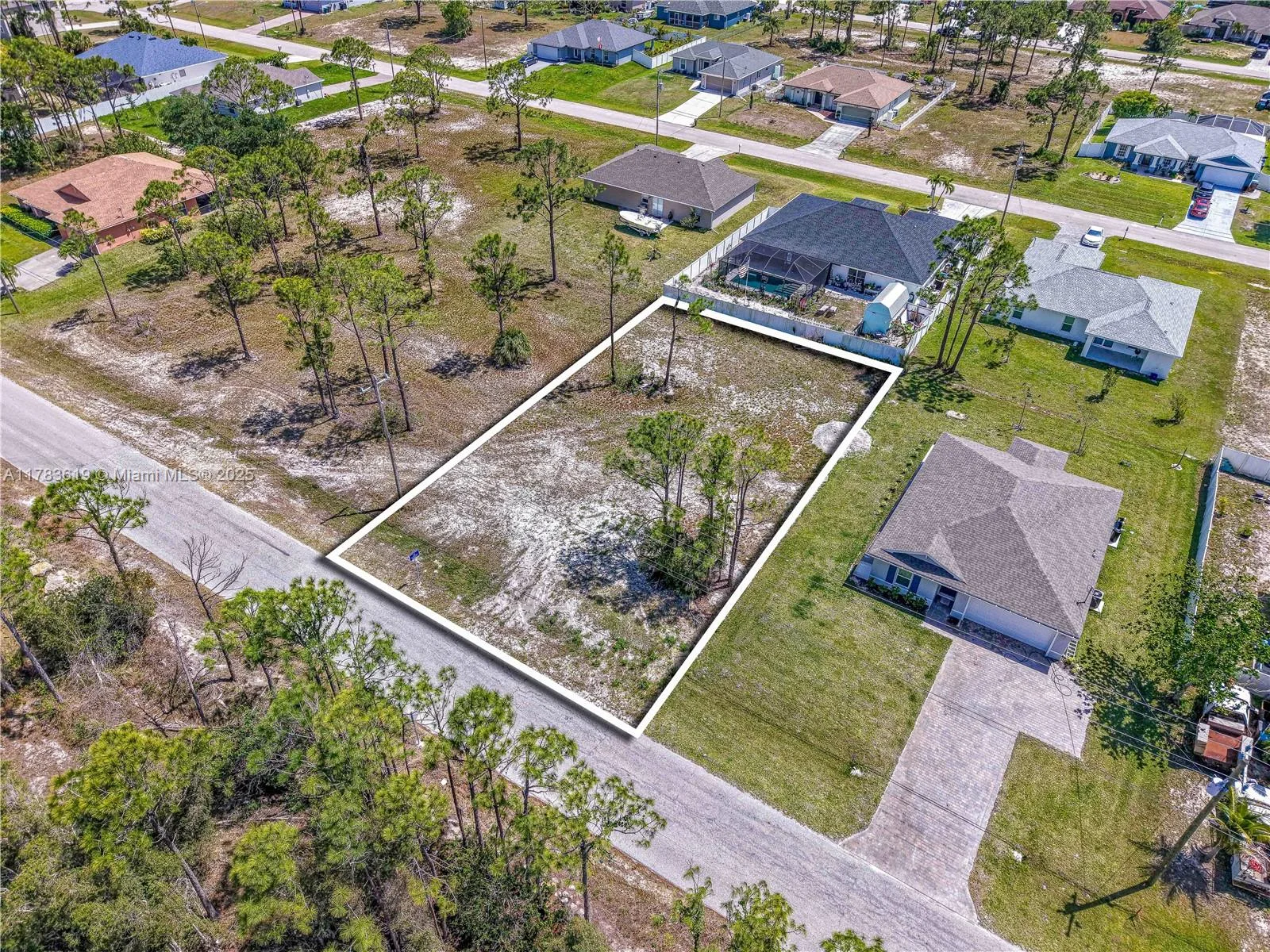 2312 Jacaranda Pkwy W, Cape Coral, FL 33993 photo 4