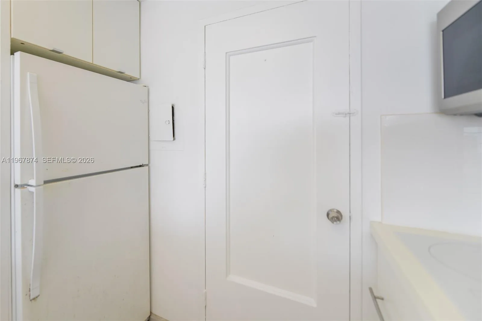 8000 Harding Ave # 4B, Miami Beach, FL 33141 photo 11