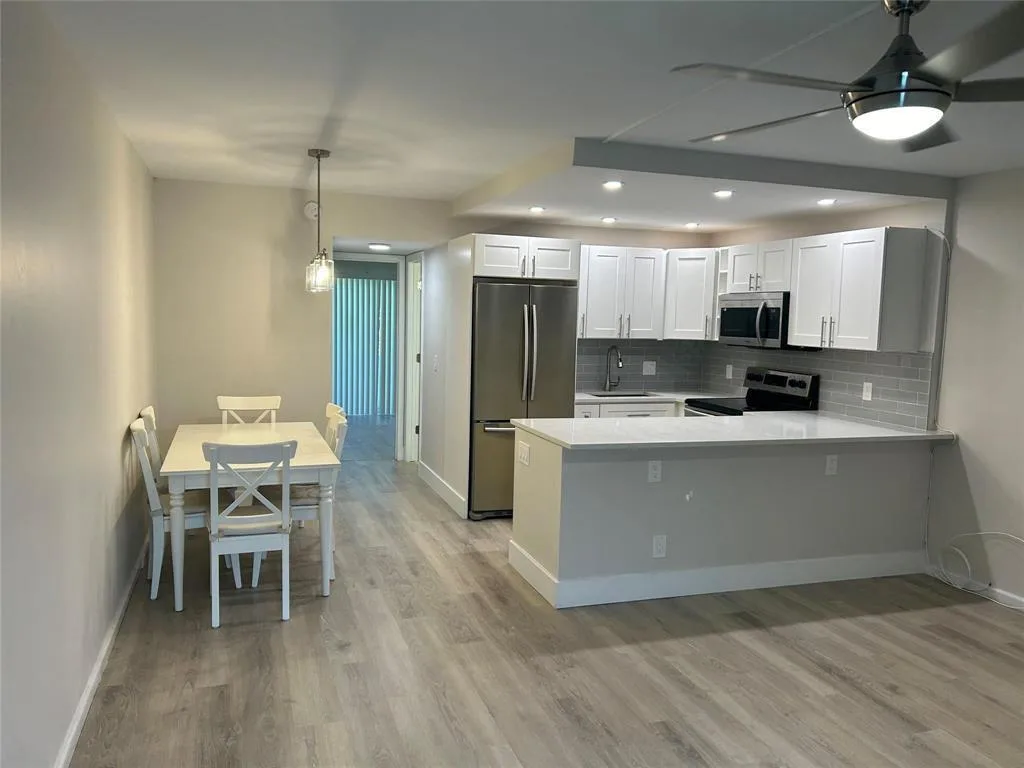423 MARKHAM T # 423, Deerfield Beach, FL 33442