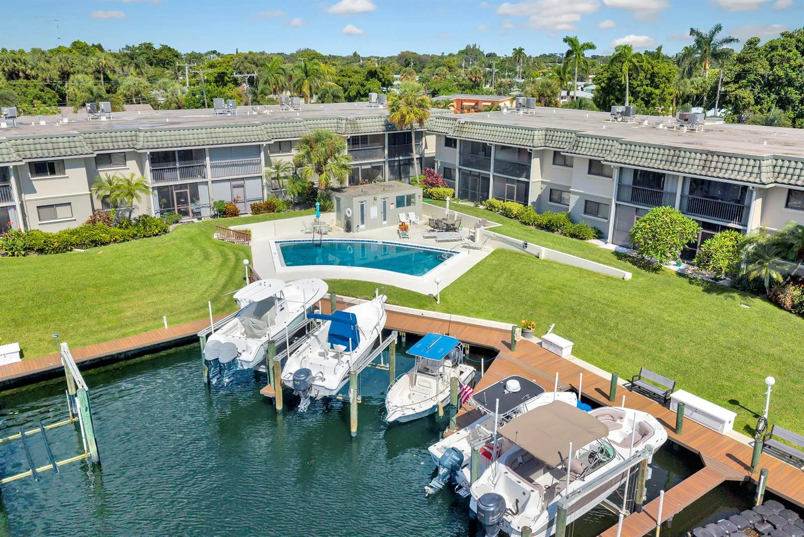 326 Northlake Drive # 201, North Palm Beach, FL 33408