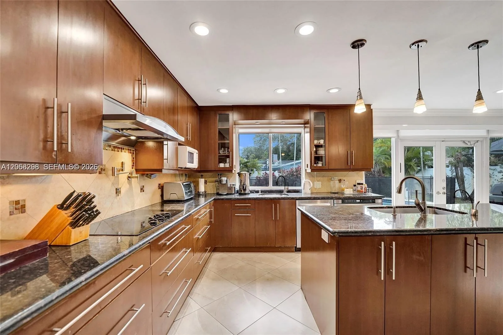 3671 N 47th Ave, Hollywood, FL 33021 photo 8