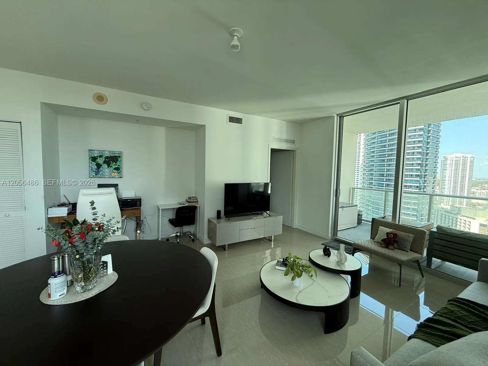 300 S Biscayne Blvd # T-3301, Miami, FL 33131 photo 2