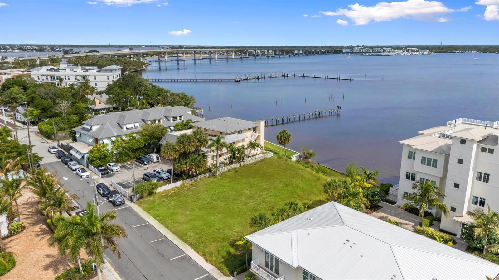 39 SE Seminole Street, Stuart, FL 34994