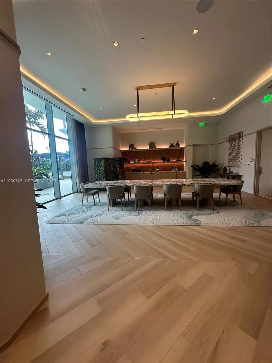 77 SE 5th st # 2506, Miami, FL 33131 photo 12
