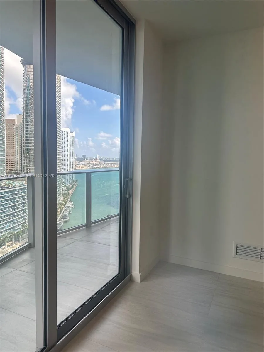 77 SE 5th st # 2506, Miami, FL 33131 photo 4