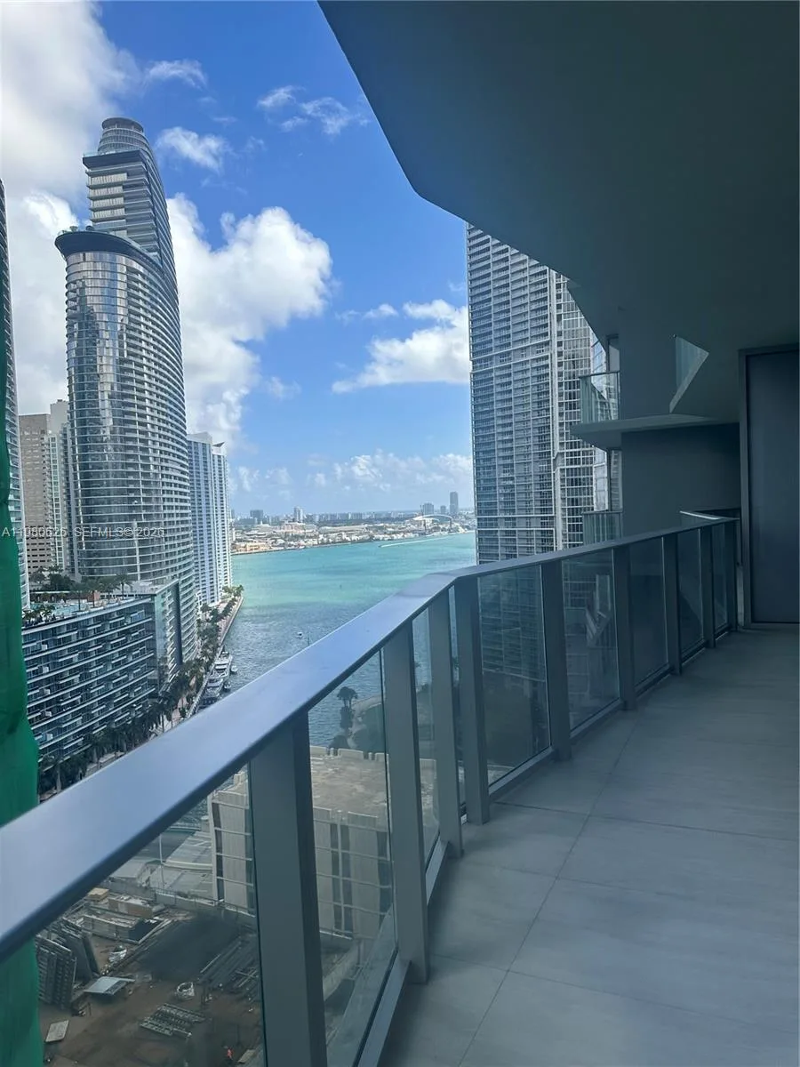 77 SE 5th st # 2506, Miami, FL 33131 photo 5