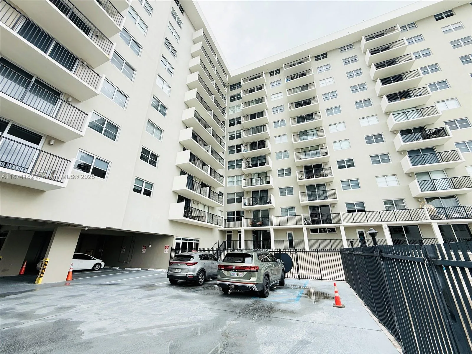 9273 Collins Ave # 510, Surfside, FL 33154 photo 2