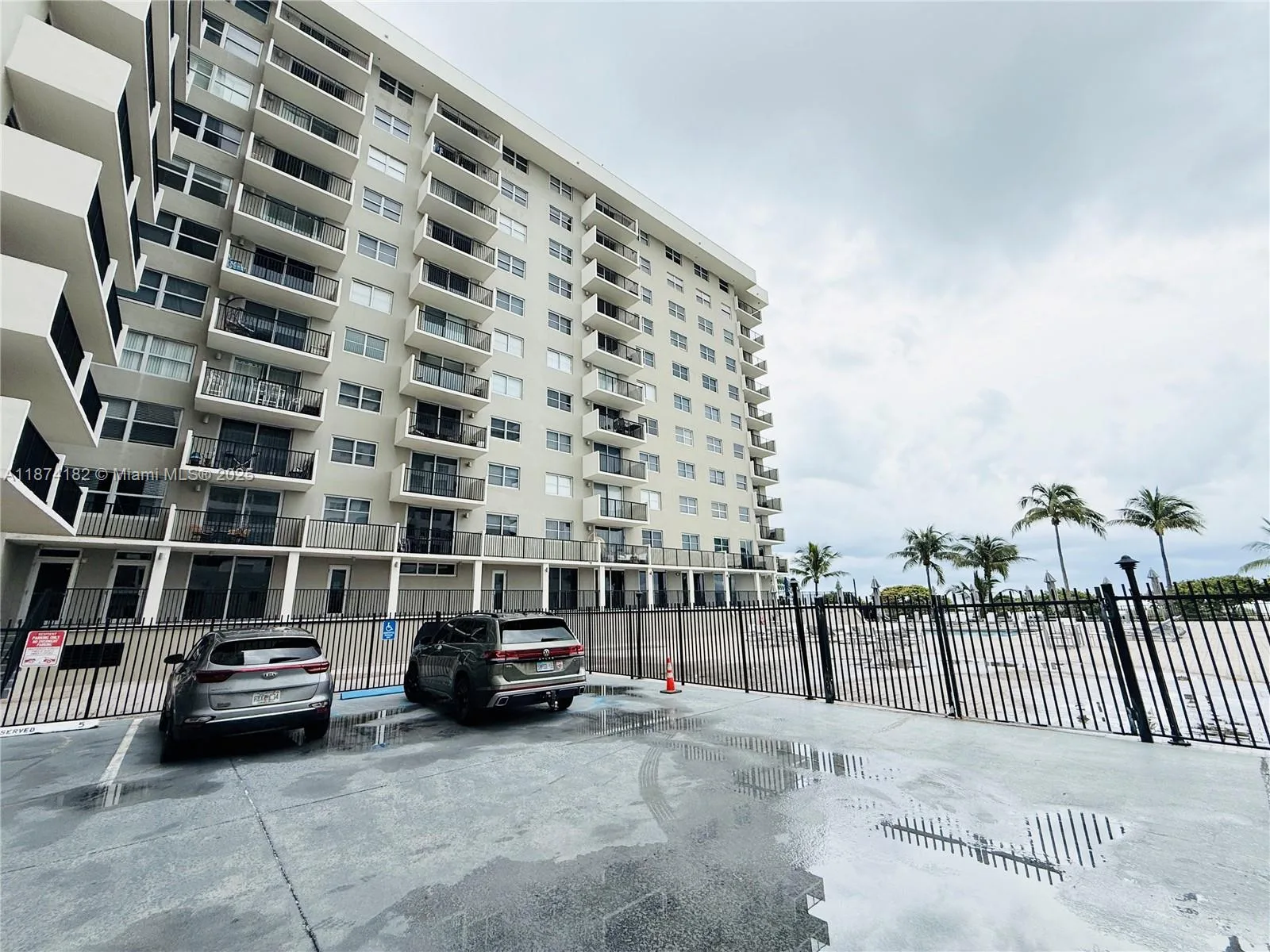 9273 Collins Ave # 510, Surfside, FL 33154 photo 3