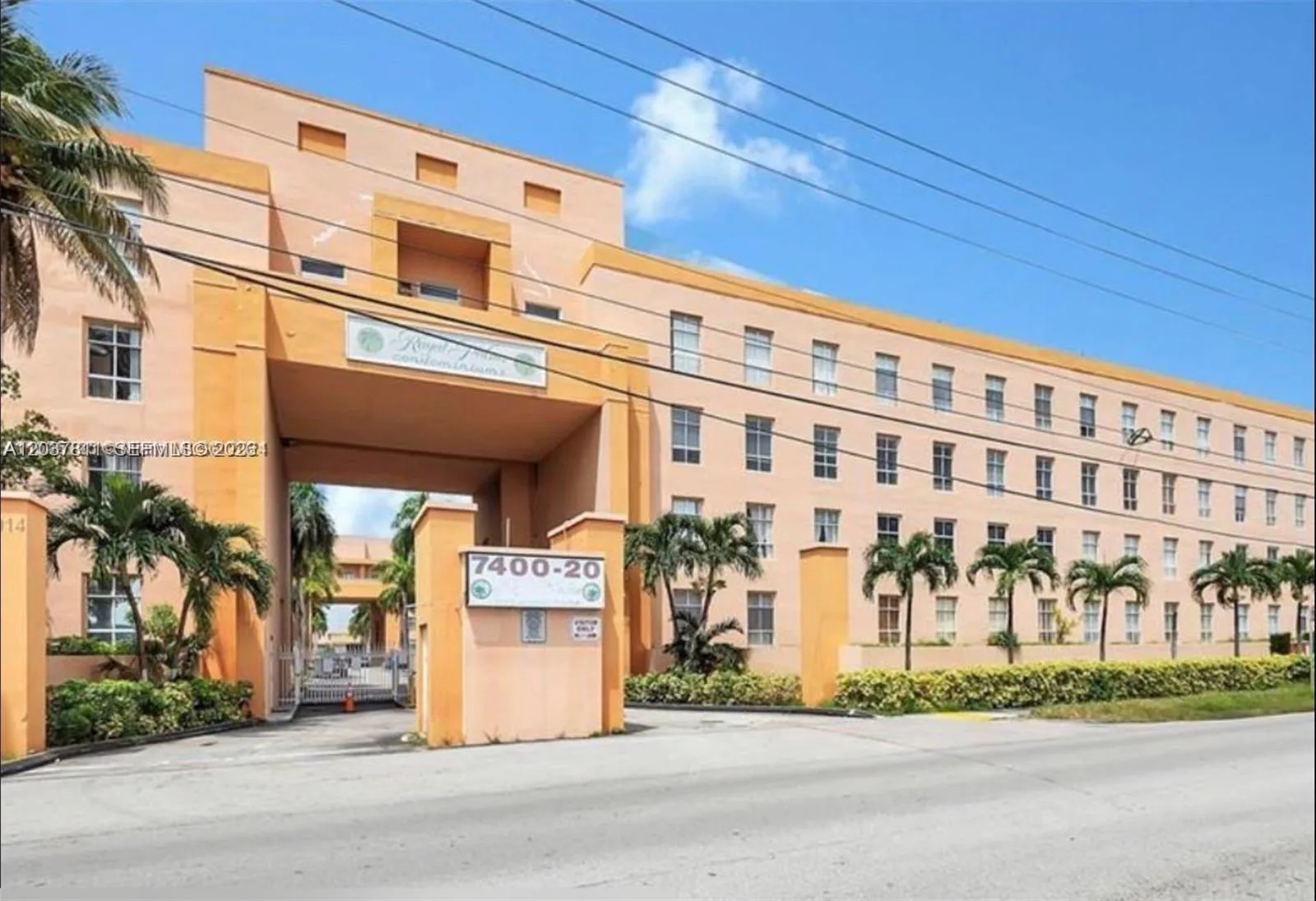 7420 W 20th Ave # 452, Hialeah, FL 33016