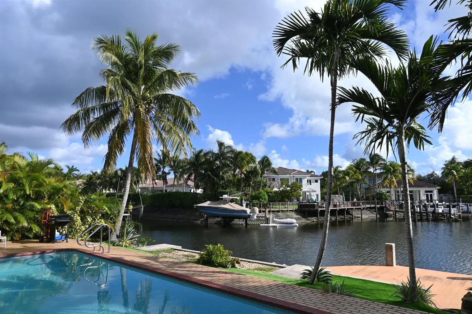 1104 WASHINGTON Street, Hollywood, FL 33019