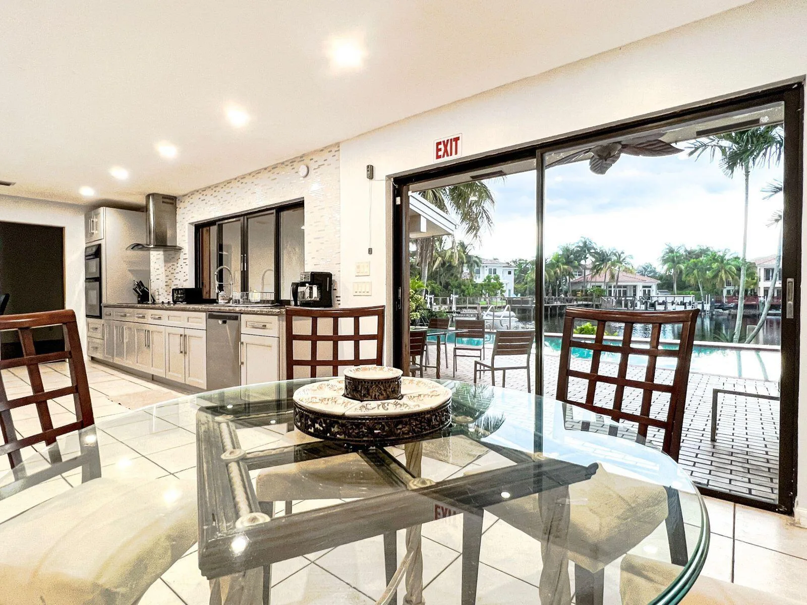 1104 WASHINGTON Street, Hollywood, FL 33019 photo 7