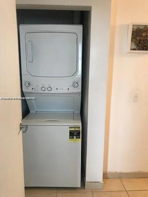 1 Glen Royal Pkwy # 1507, Miami, FL 33125 photo 3