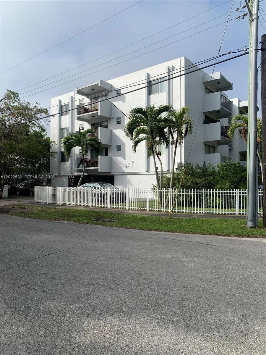 1090 NE 129th St # 202, North Miami, FL 33161