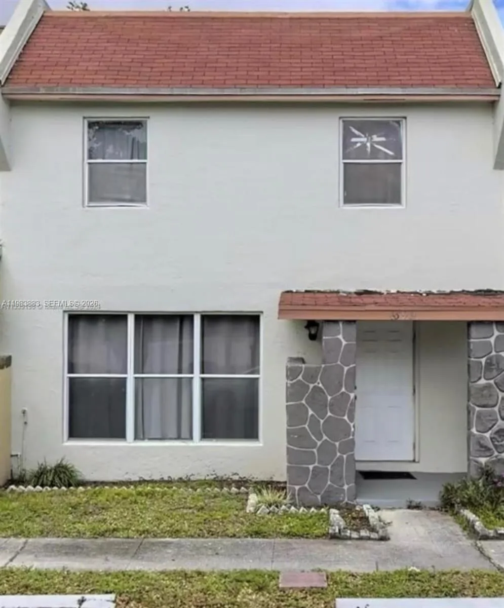 6593 Boulevard Of Champions, North Lauderdale, FL 33068 photo 3