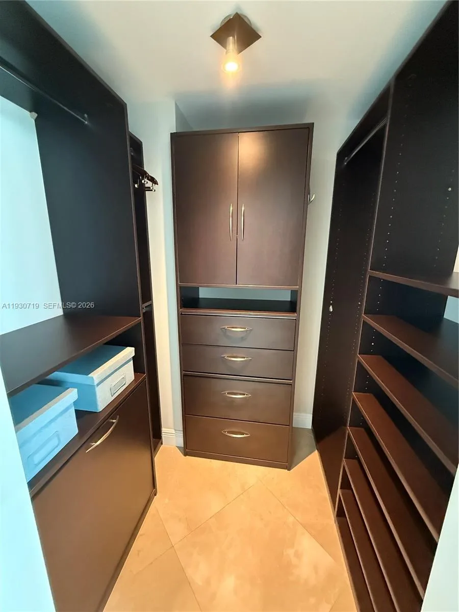 480 NE 30th St # 1505, Miami, FL 33137 photo 11