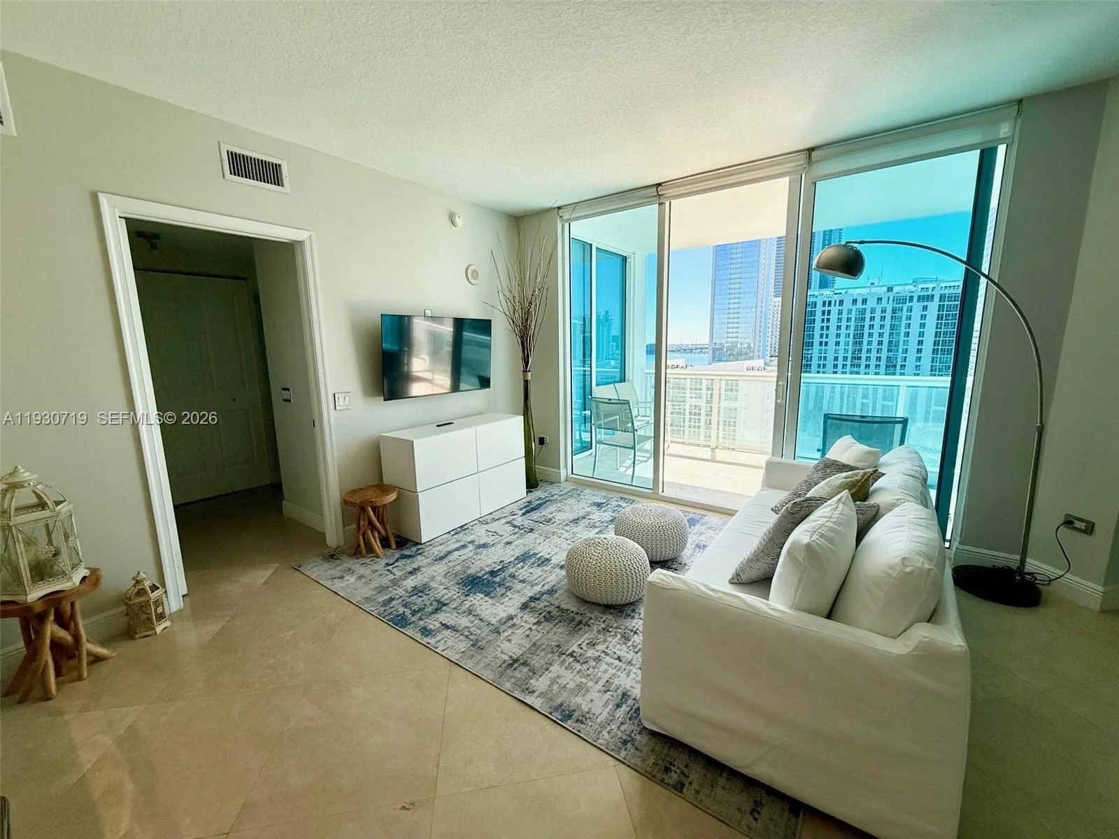 480 NE 30th St # 1505, Miami, FL 33137 photo 2
