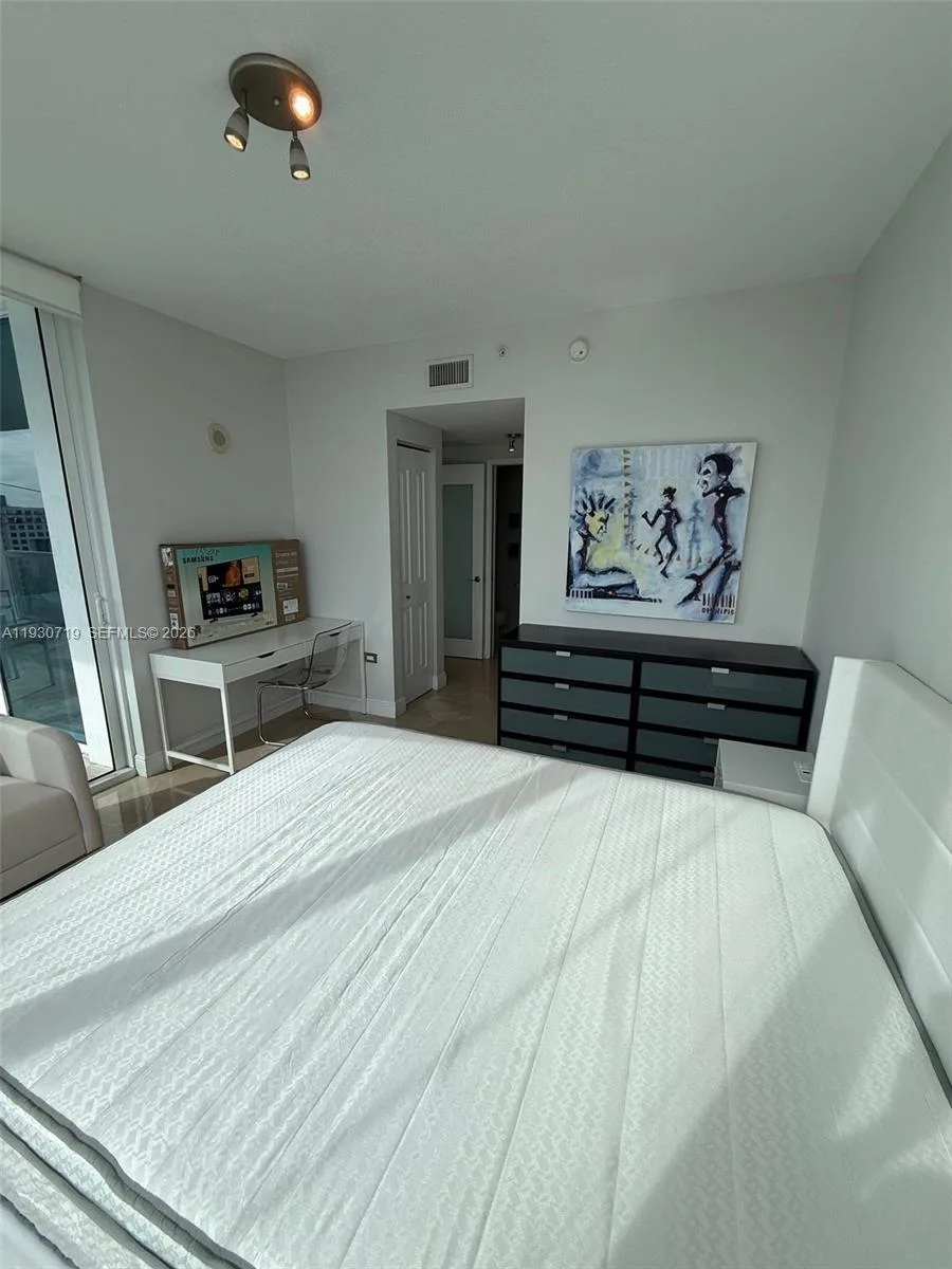 480 NE 30th St # 1505, Miami, FL 33137 photo 9