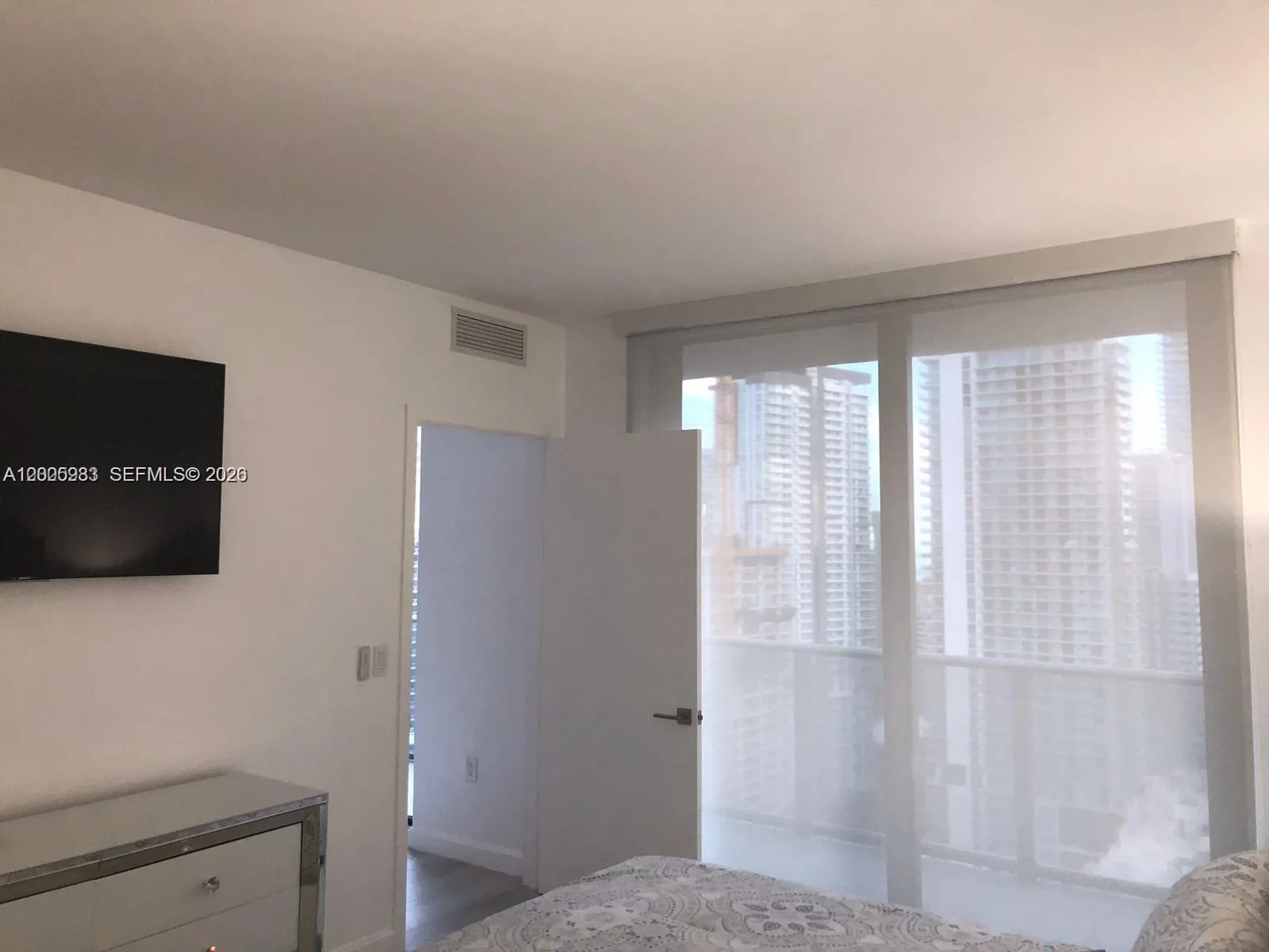 55 SW 9th St # 2604, Miami, FL 33130 photo 11