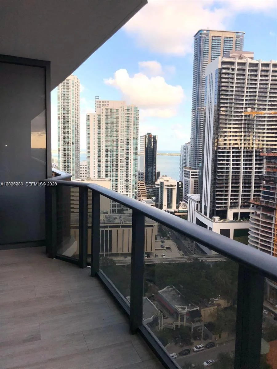 55 SW 9th St # 2604, Miami, FL 33130 photo 9