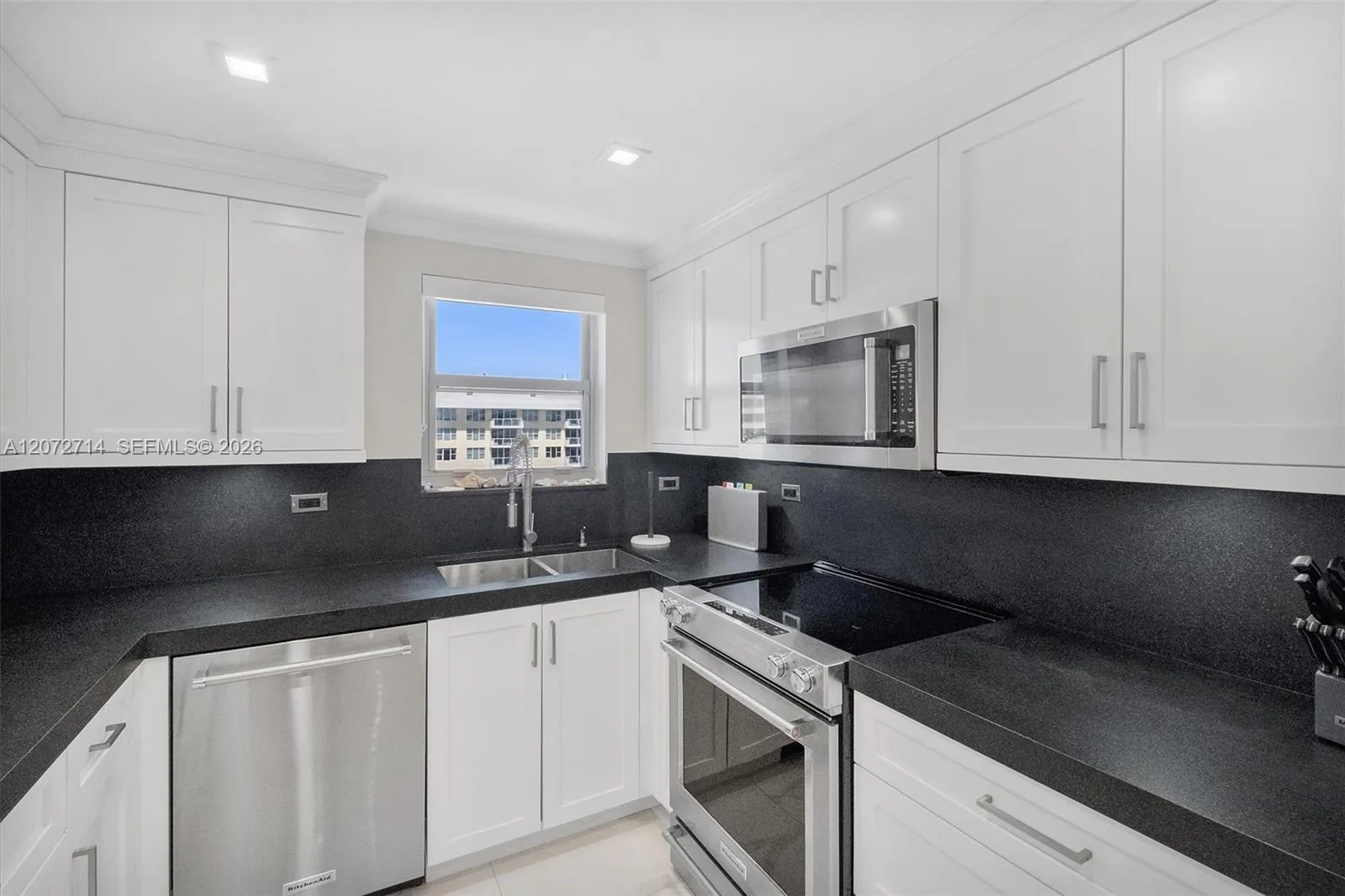 5555 Collins Ave # 16B, Miami Beach, FL 33140 photo 8