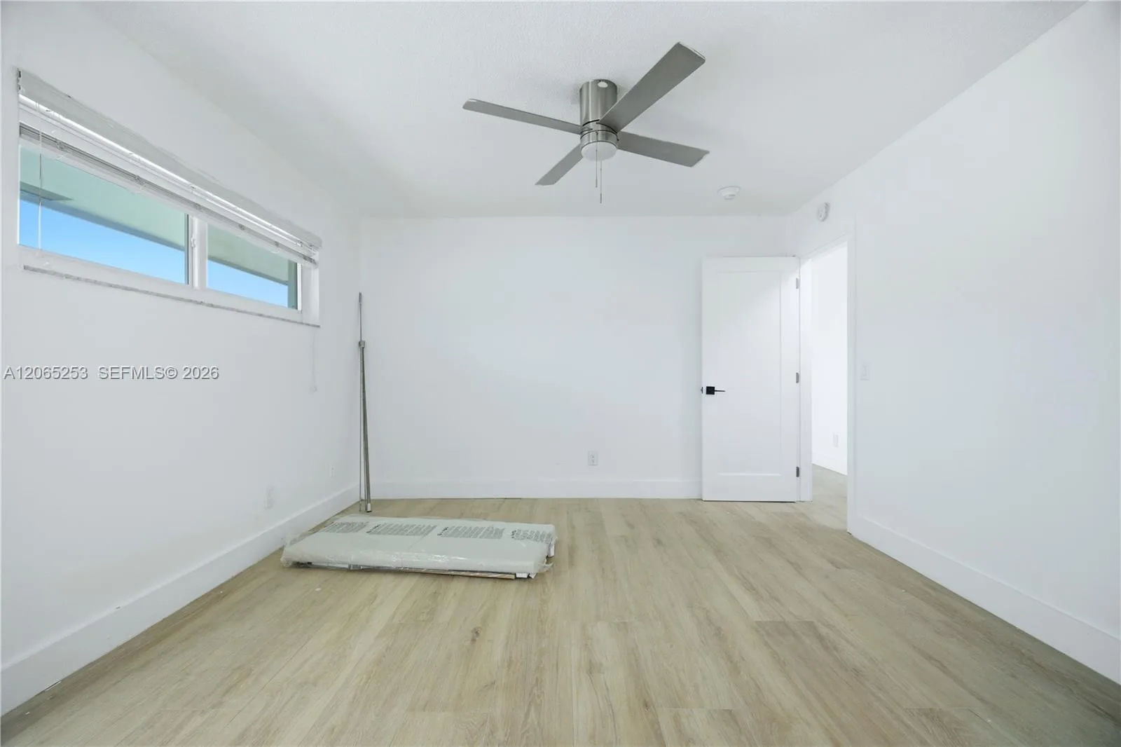 2209 SW 61st Ave, Miramar, FL 33023 photo 4