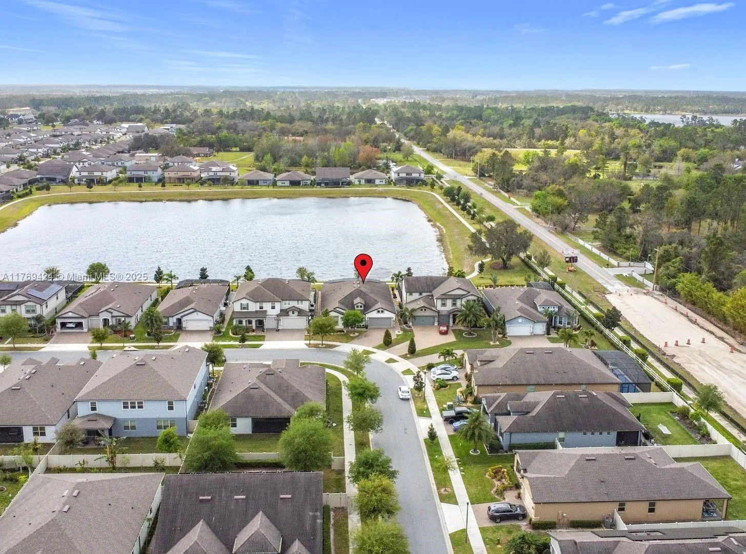 5647 Barletta Drive, Saint Cloud, FL 34771 photo 2