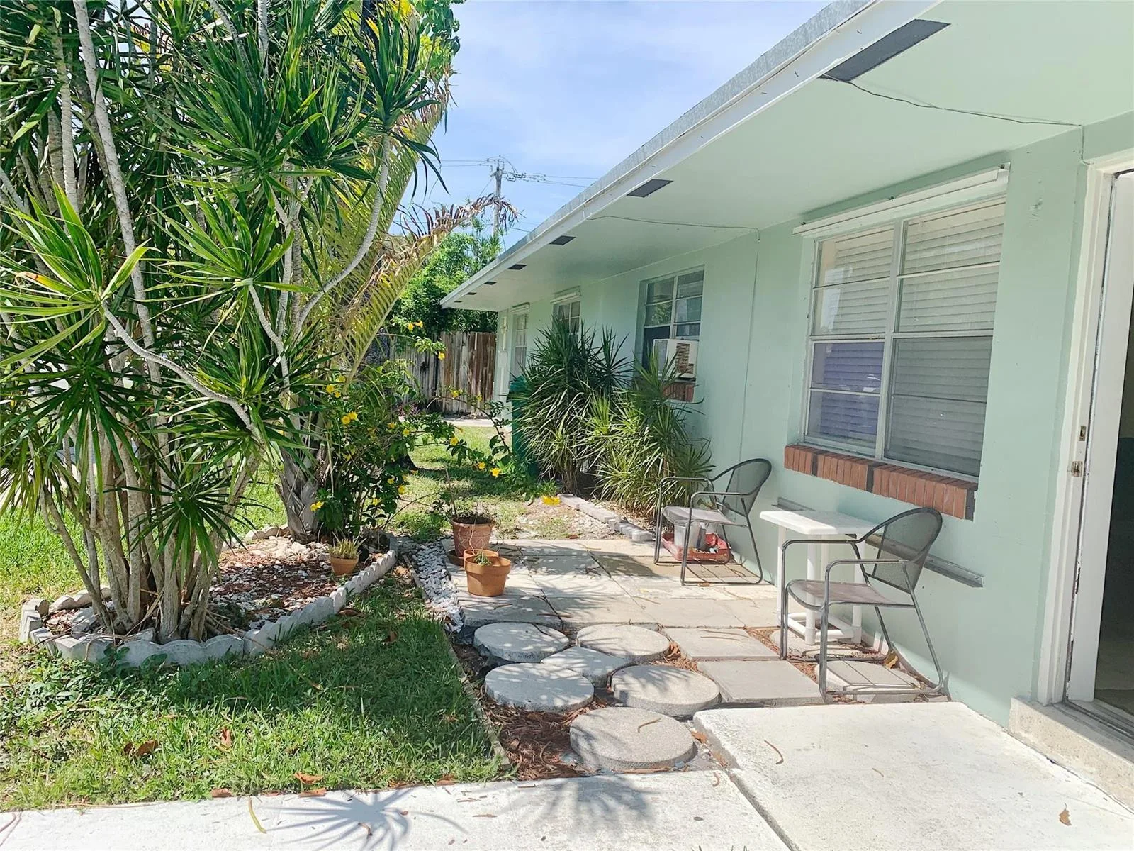 511 SE 2nd Avenue # South, Dania Beach, FL 33004