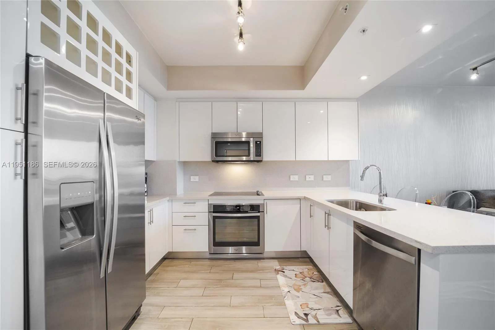 999 SW 1st Ave # 1208, Miami, FL 33130 photo 5