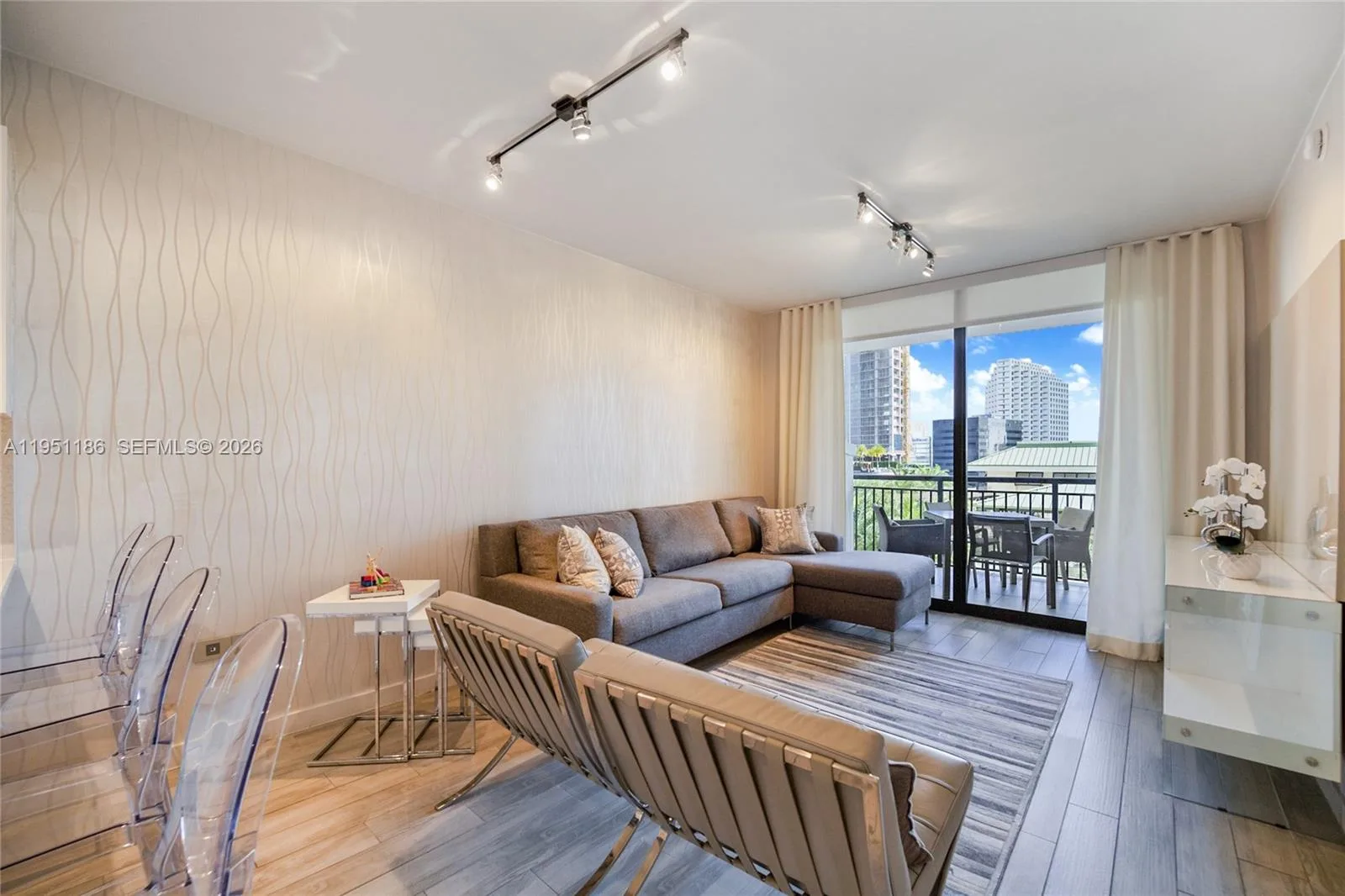 999 SW 1st Ave # 1208, Miami, FL 33130 photo 6