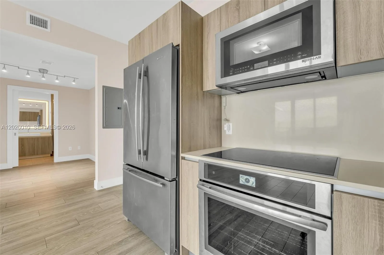 2960 NE 207th St # 1108, Aventura, FL 33180 photo 8