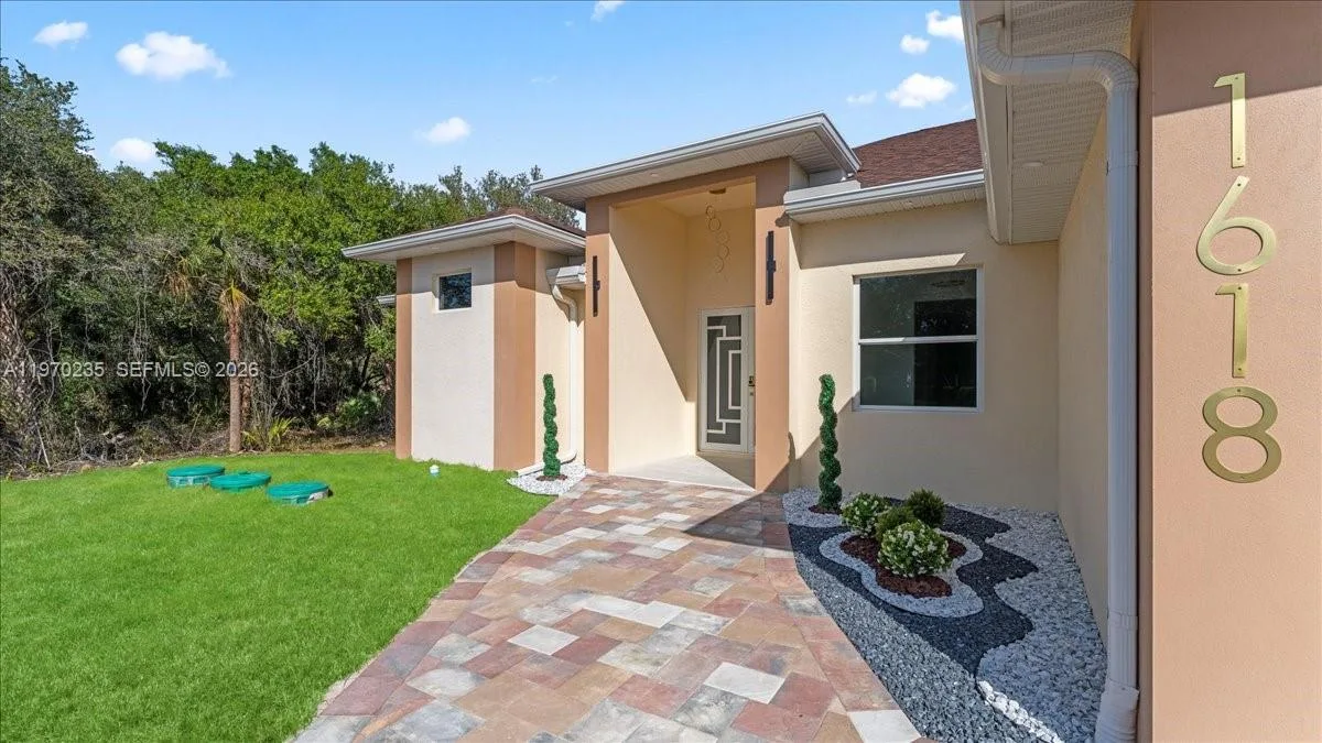 1618 Richmond ave N, Lehigh Acres, FL 33972 photo 3