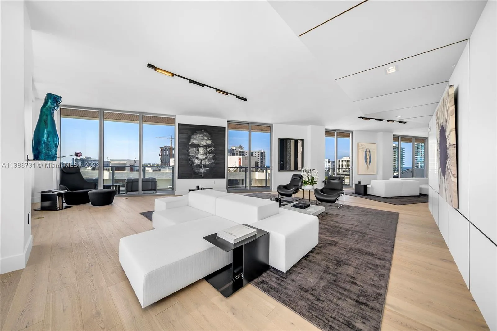 Monaco Residences – photo 18