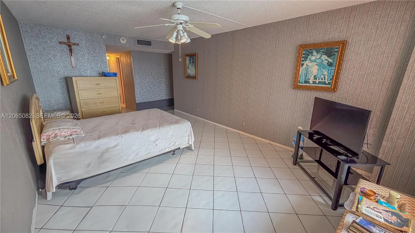 230 174th St # 2412, Sunny Isles Beach, FL 33160 photo 5