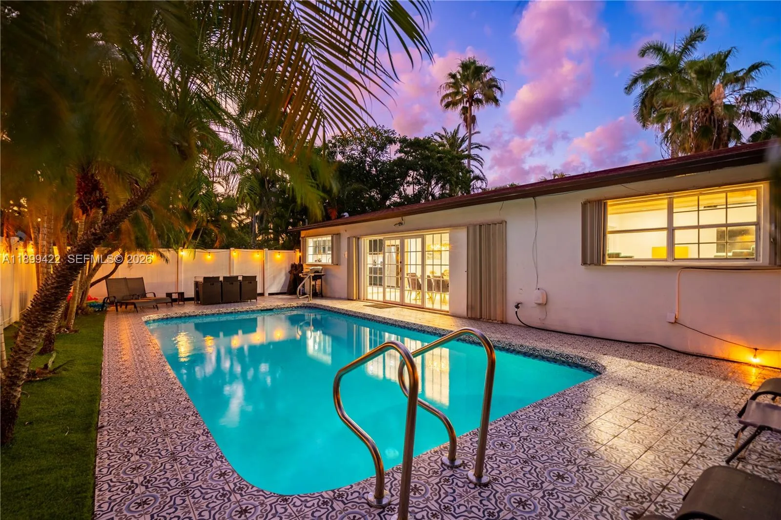 1244 Garfield St, Hollywood, FL 33019