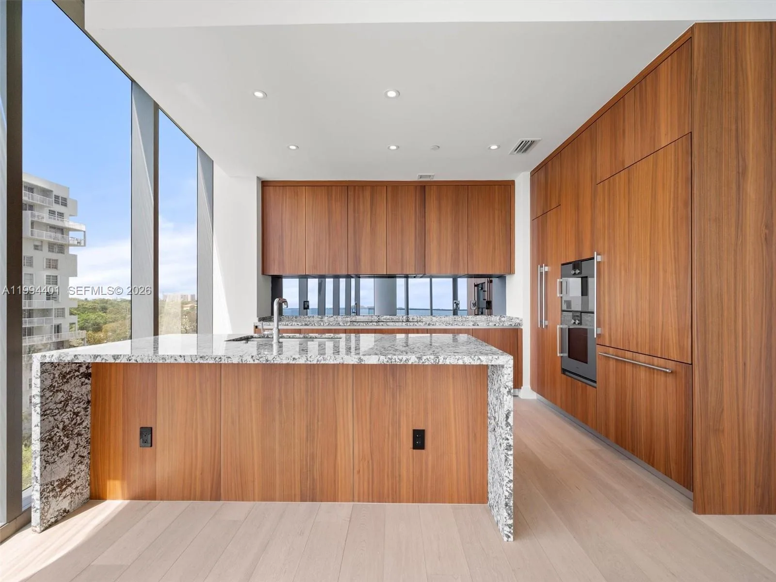 175 SE 25th Rd # 502, Miami, FL 33129 photo 8