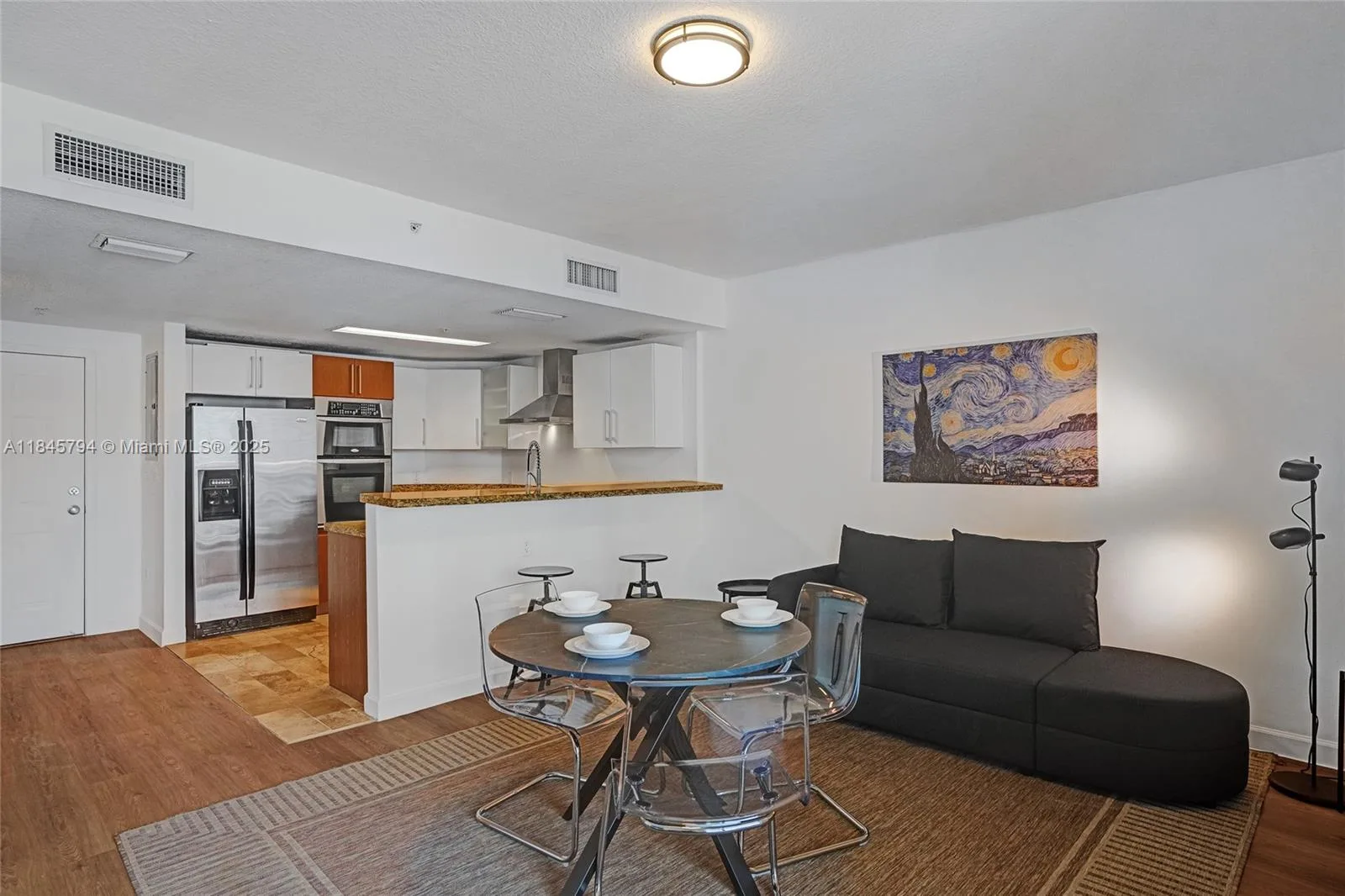 170 SE 14th St # 2806, Miami, FL 33131 photo 2