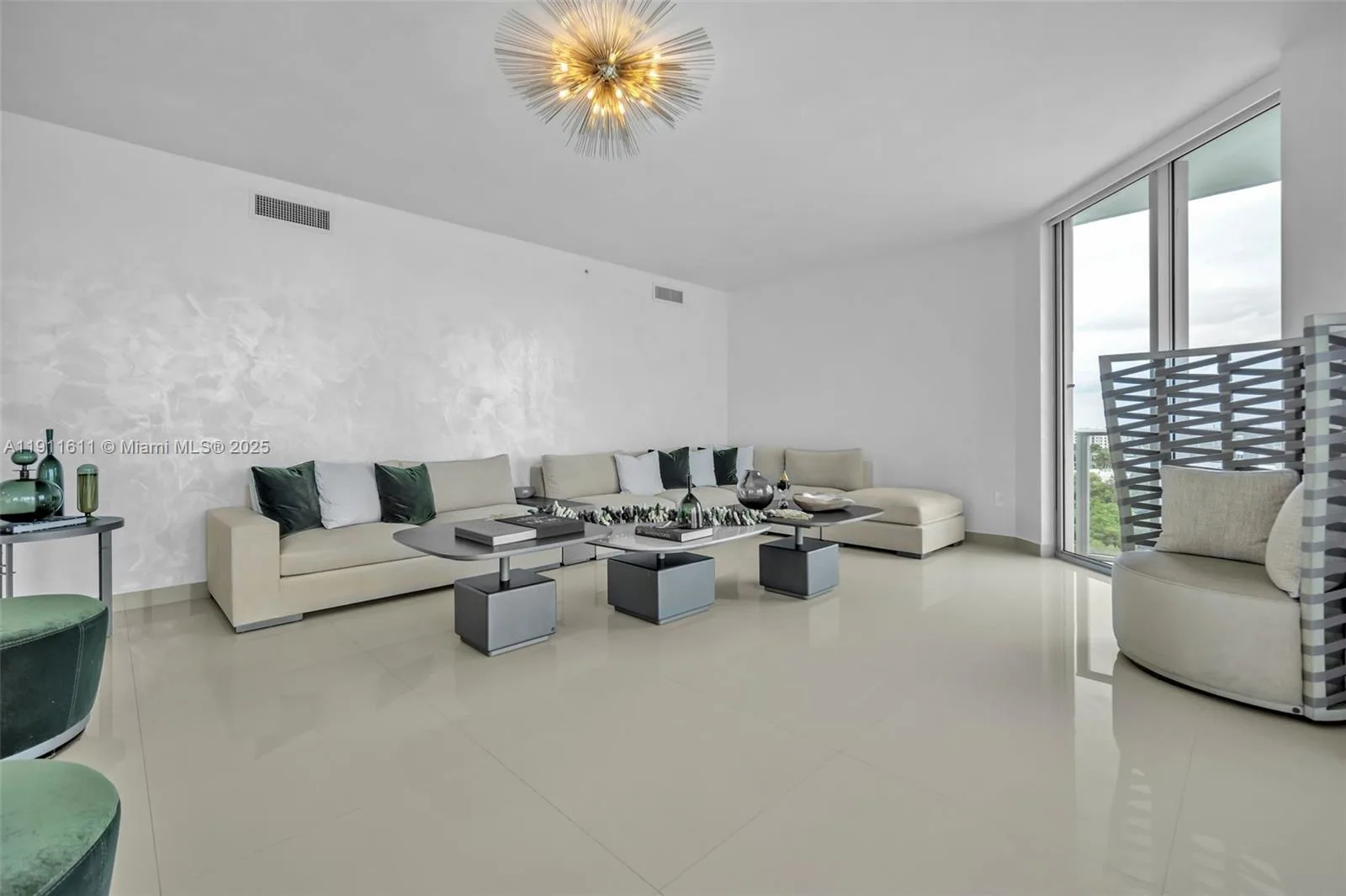 17301 Biscayne Blvd # 910, North Miami Beach, FL 33160 photo 11