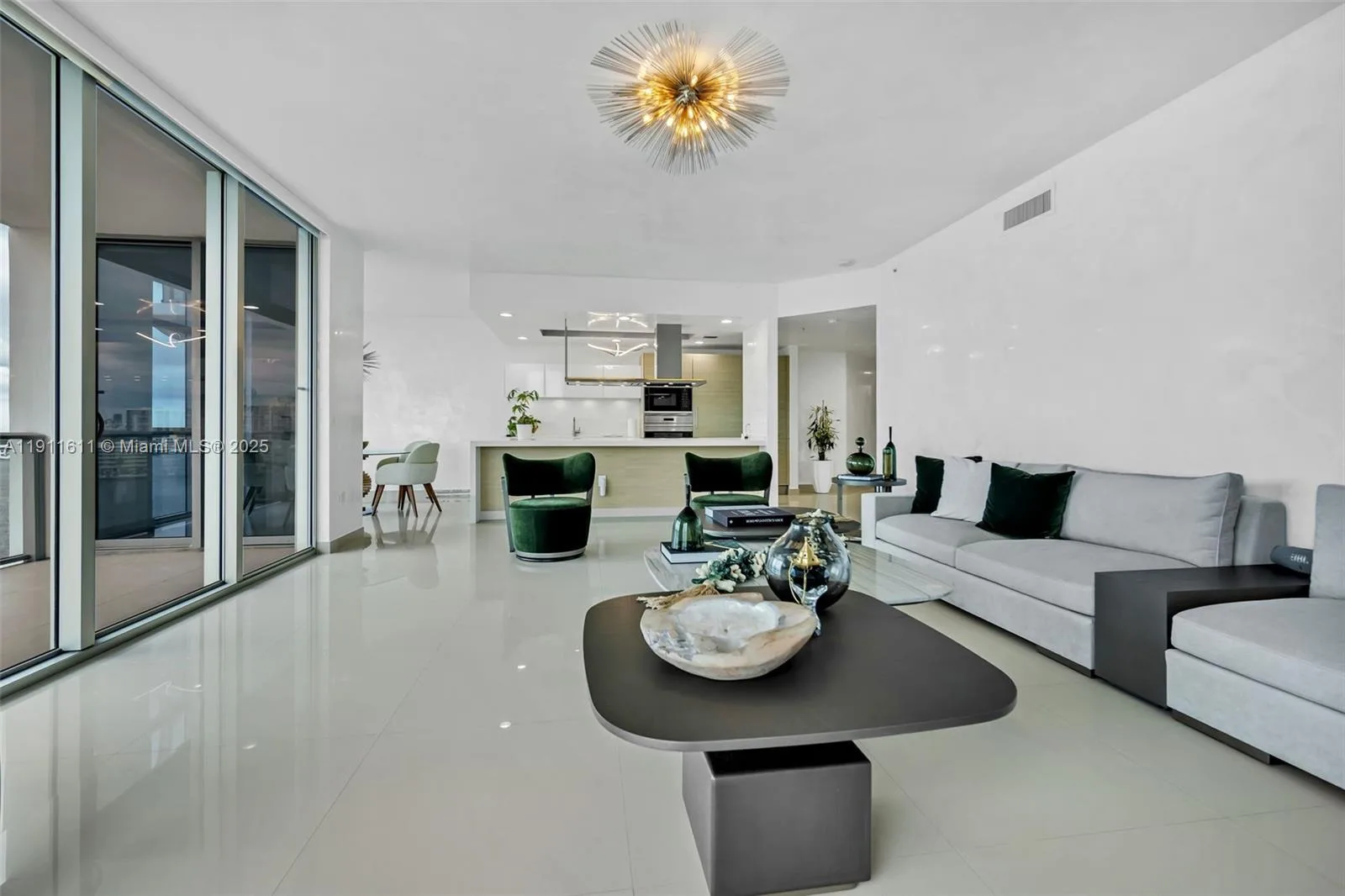 17301 Biscayne Blvd # 910, North Miami Beach, FL 33160 photo 12