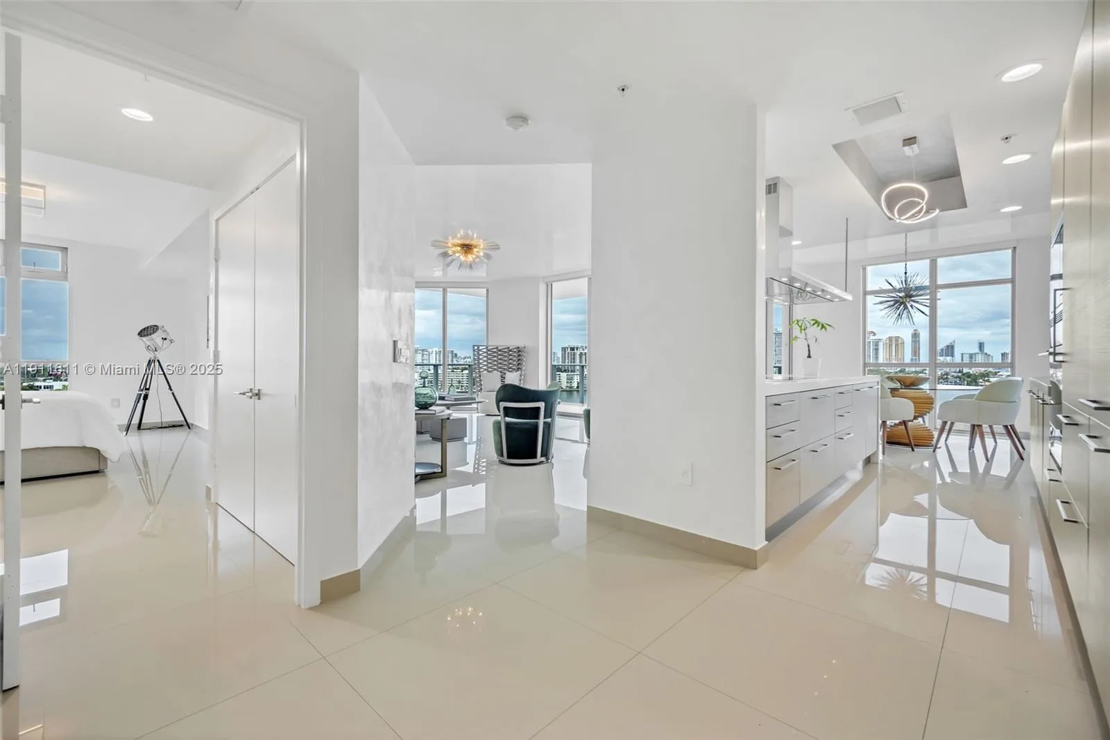 17301 Biscayne Blvd # 910, North Miami Beach, FL 33160 photo 2