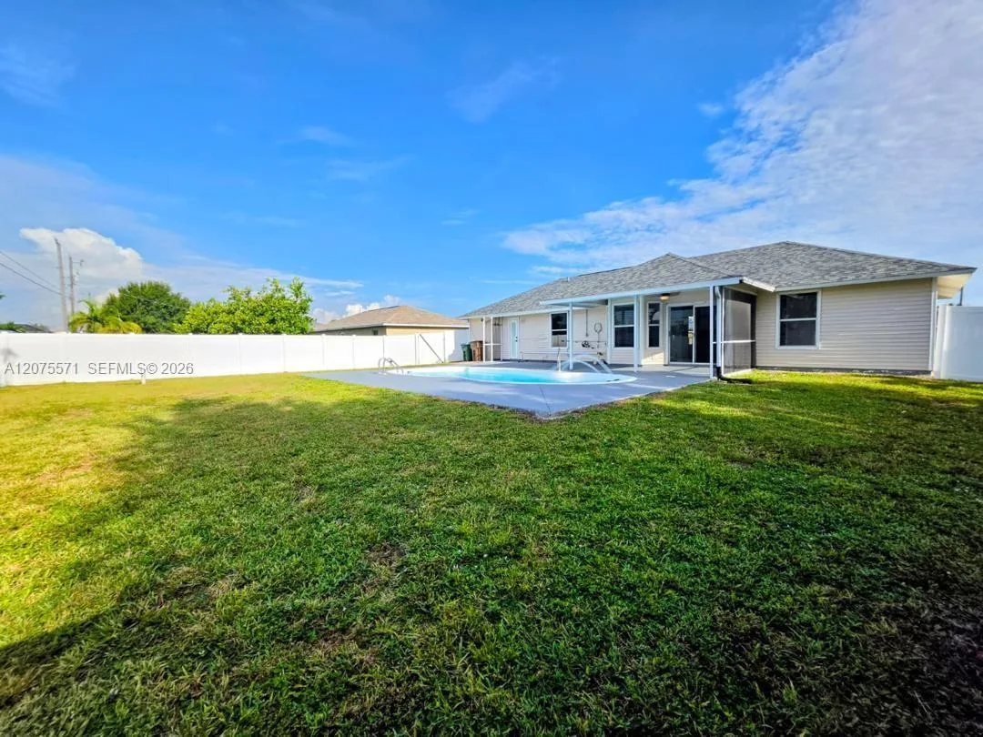 626 SW 25th Ter, Cape Coral, FL 33914 photo 4