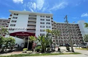3660 NE 166th St # 611, North Miami Beach, FL 33160 photo 2