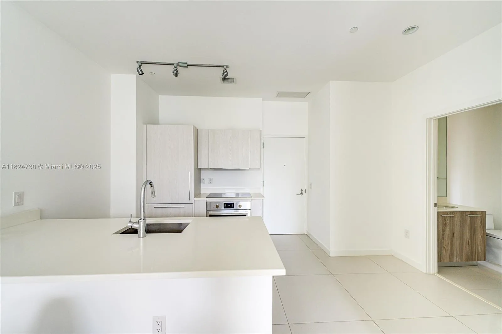 501 NE 31st St # 205, Miami, FL 33137 photo 10