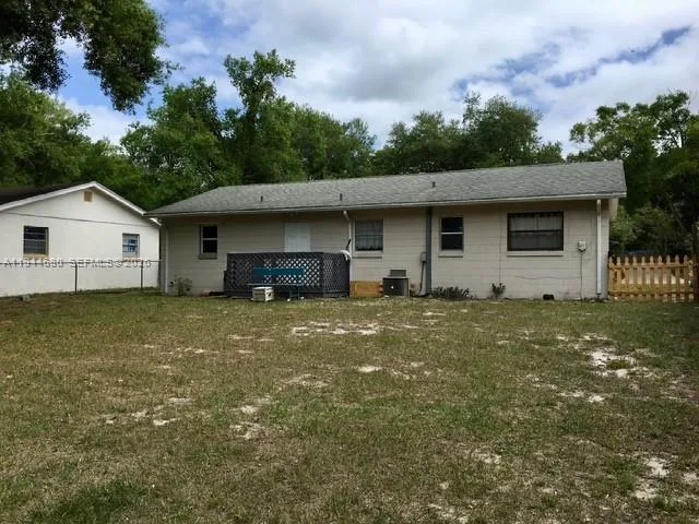 1814 Sellen Dr, Other City - In The State Of Florida, FL 32726 photo 3