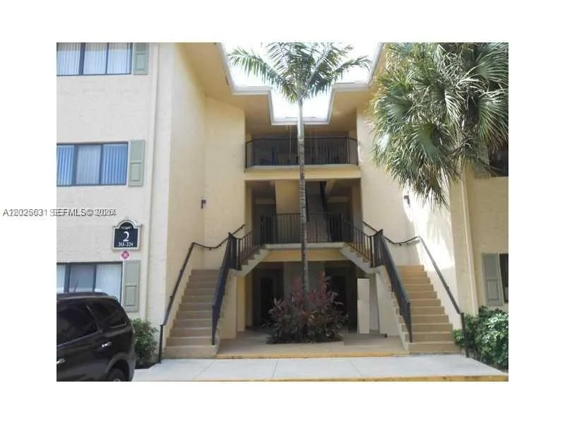 2445 SW 18th Ter # 215, Fort Lauderdale, FL 33315 photo 2